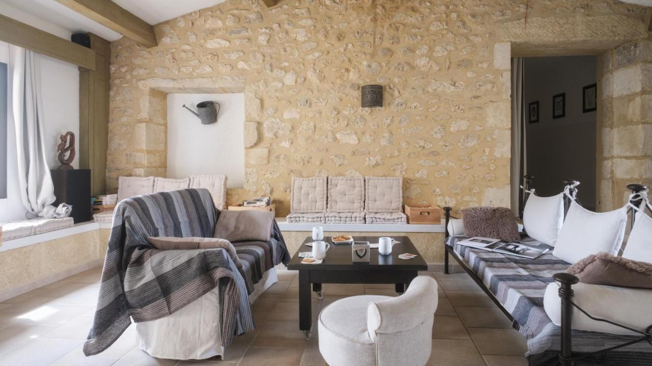 L'Ostal - Bed & Breakfast - Chambres Et Suites De 25 A 40M2 - Spa Saint-Hilaire-dʼOzilhan Kültér fotó