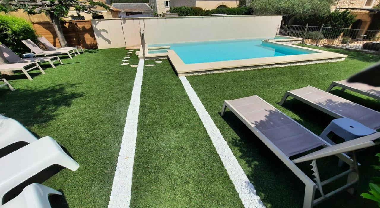 L'Ostal - Bed & Breakfast - Chambres Et Suites De 25 A 40M2 - Spa Saint-Hilaire-dʼOzilhan Kültér fotó